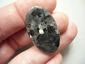 Minerály - Kabošon - larvikit 35 mm, č.14f - 15790072_