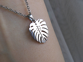 Náhrdelníky - Monstera ♥ náhrdelník • Chirurgická ocel • - 15793171_