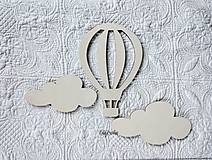Dekorácie - Lietajúci balón s oblakmi - 15794905_