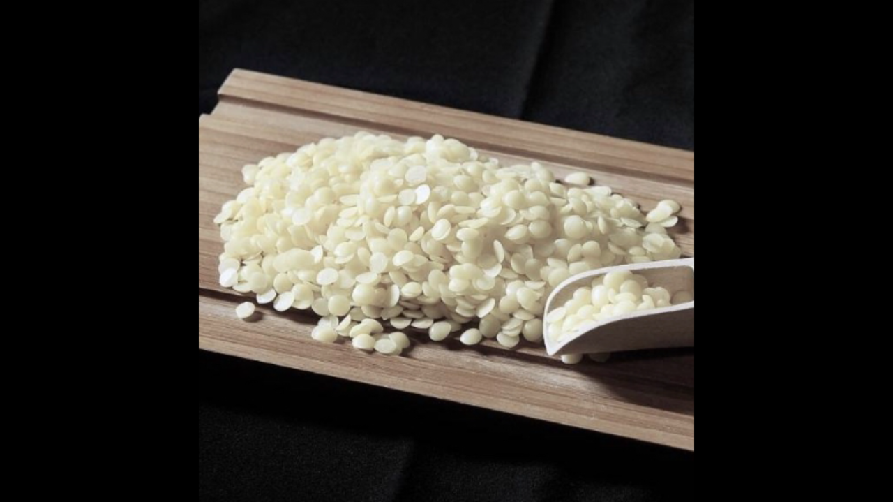 Sójový vosk na stojace sviece