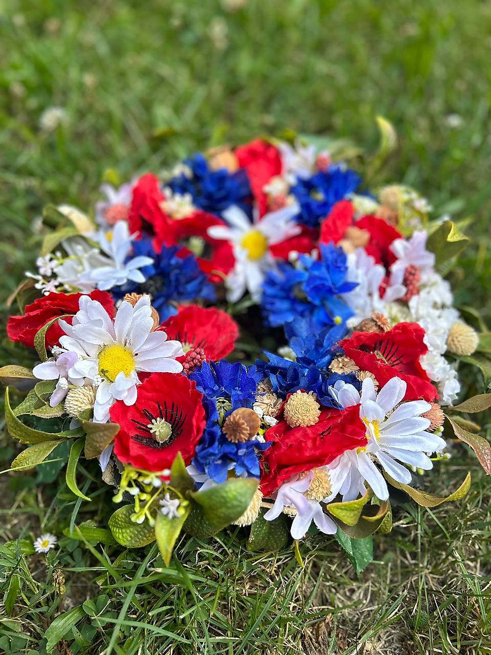 Veniec letný v tráve