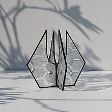 Dekorácie - Vitrážne stojany z farebného skla na Tillandsie (Stojan z čírej štruktúrovanej v tvare šesťuholníku) - 15800628_