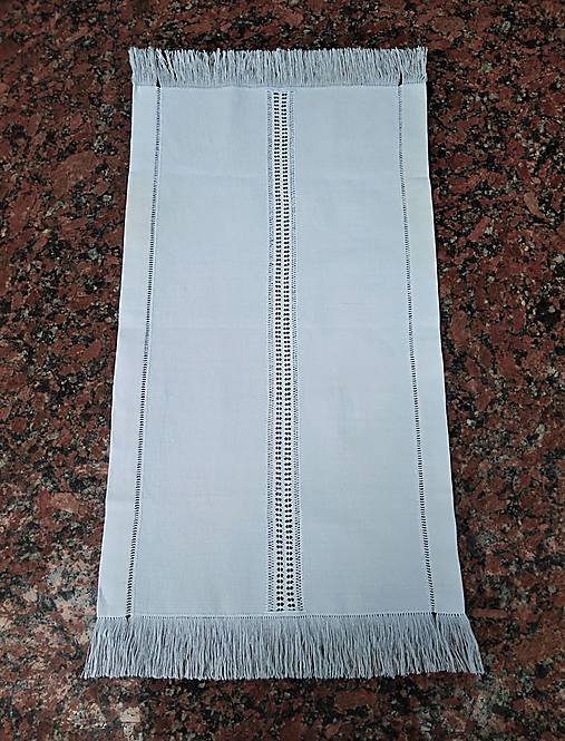 Úžitkový textil - Ručne vyšívaná dečka "Ažúr" A14 obdĺžnik 72x35cm - 15804668_