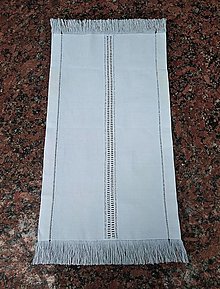Úžitkový textil - Ručne vyšívaná dečka "Ažúr" A14 obdĺžnik 72x35cm - 15804668_