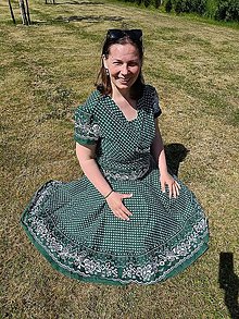 Šaty - Folklórne šaty na sedliacku veselicu s kvetmi zelené - 15806919_