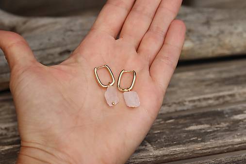 Náušnice surový ruženín