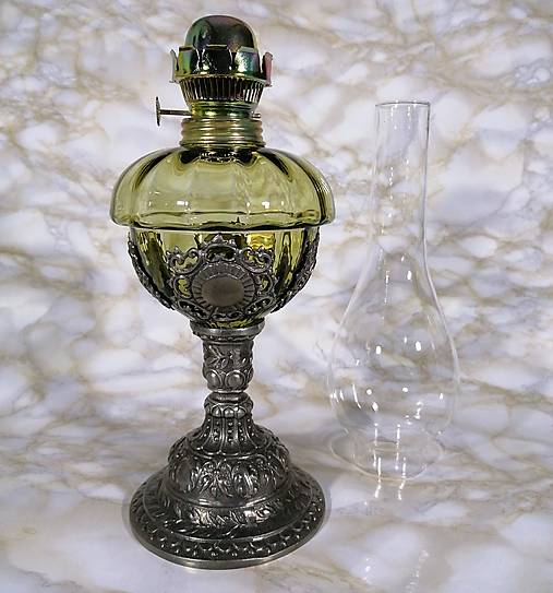 Svietidlá - Petrolejová lampa (PETROLEJOVÁ LAMPA S ROZETAMI) - 15813848_