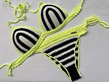 Plavky - Háčkované plavky bielo-čierne so žltým lemom - 15814567_