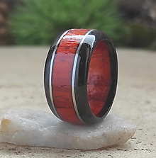 Prstene - Robustný prsteň s ebenovým drevom a padoukom - 15816080_