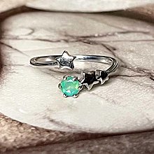 Prstene - Green Opal Star AG925 Ring / Jemný strieborný prsteň so zeleným opálom a hviezdami A0007 - 15817844_