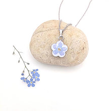 Náhrdelníky - Oceľový živicový náhrdelník _ Nezábudka 3 (kvetinka) - 15816961_