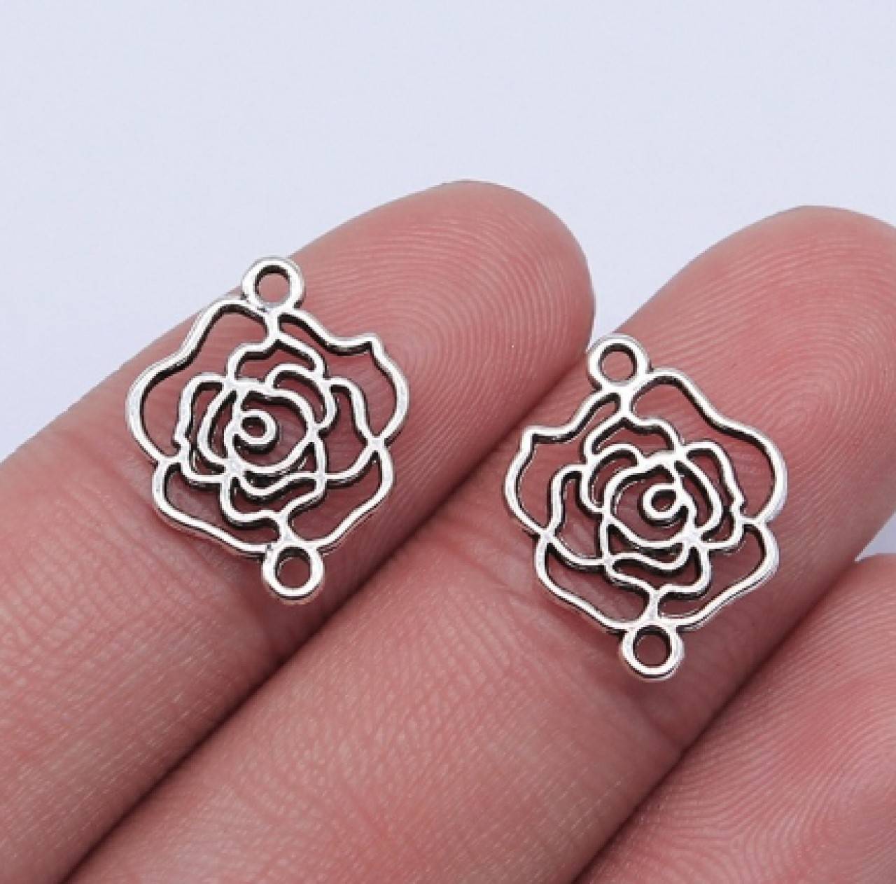 CO104 Konektor ruža 1,3 x 1,7 cm