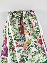 Batohy - Textilný batoh s kvetmi  (Zelená) - 15822327_