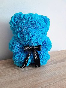 Dekorácie - Medvedik z ruží 25cm (Svetlo modrá) - 15820909_