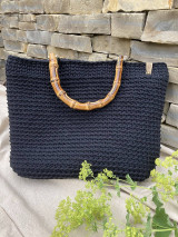 Veľké tašky - Elegantná čierna háčkovaná taška z bavlneného špagátu s bambusovými rúčkami - 15821761_