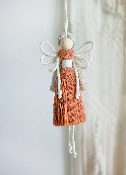 Dekorácie - makramé Anjel "s béžovými vláskami" (terakota kabátik) - 15823432_