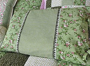 Úžitkový textil - Vankúše Zelený vidiek (s krajkou 40*60cm, skladom) - 15824876_