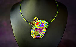 Náhrdelníky - Soutache farebný náhrdelník "Babkine kvety" - 15826321_