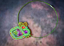 Náhrdelníky - Soutache farebný náhrdelník "Babkine kvety" - 15826323_