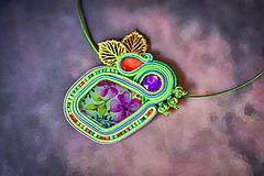 Náhrdelníky - Soutache farebný náhrdelník "Babkine kvety" - 15826325_
