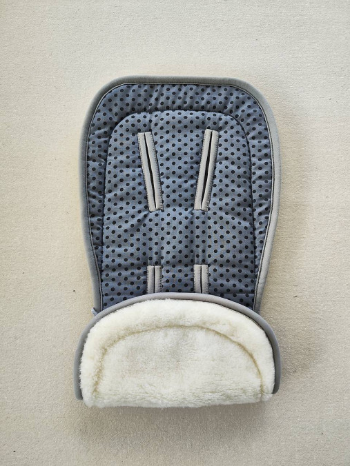 Detský textil - VLNIENKA podložka do kočíka VALCO Baby Sport Trend 4 100% merino top super wash proti poteniu Bodka šedá tmavá - 15830792_