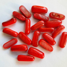 Korálky - Nugeta perleťová 5x15mm-1ks (červená) - 15832864_