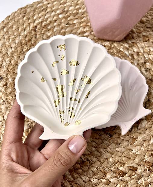 Úložné priestory & Organizácia - Podnos v tvare morskej mušle, tácka mušla (Mramorová Fialová) - 15832165_