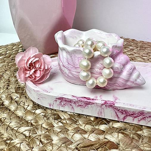 Dekorácie - Sadrový dekor v tvare morskej mušle  (Mramorová Fialová) - 15832622_