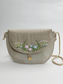 Detské tašky - Vyšívaná dievčenská kabelka (Lúka) - 15833530_