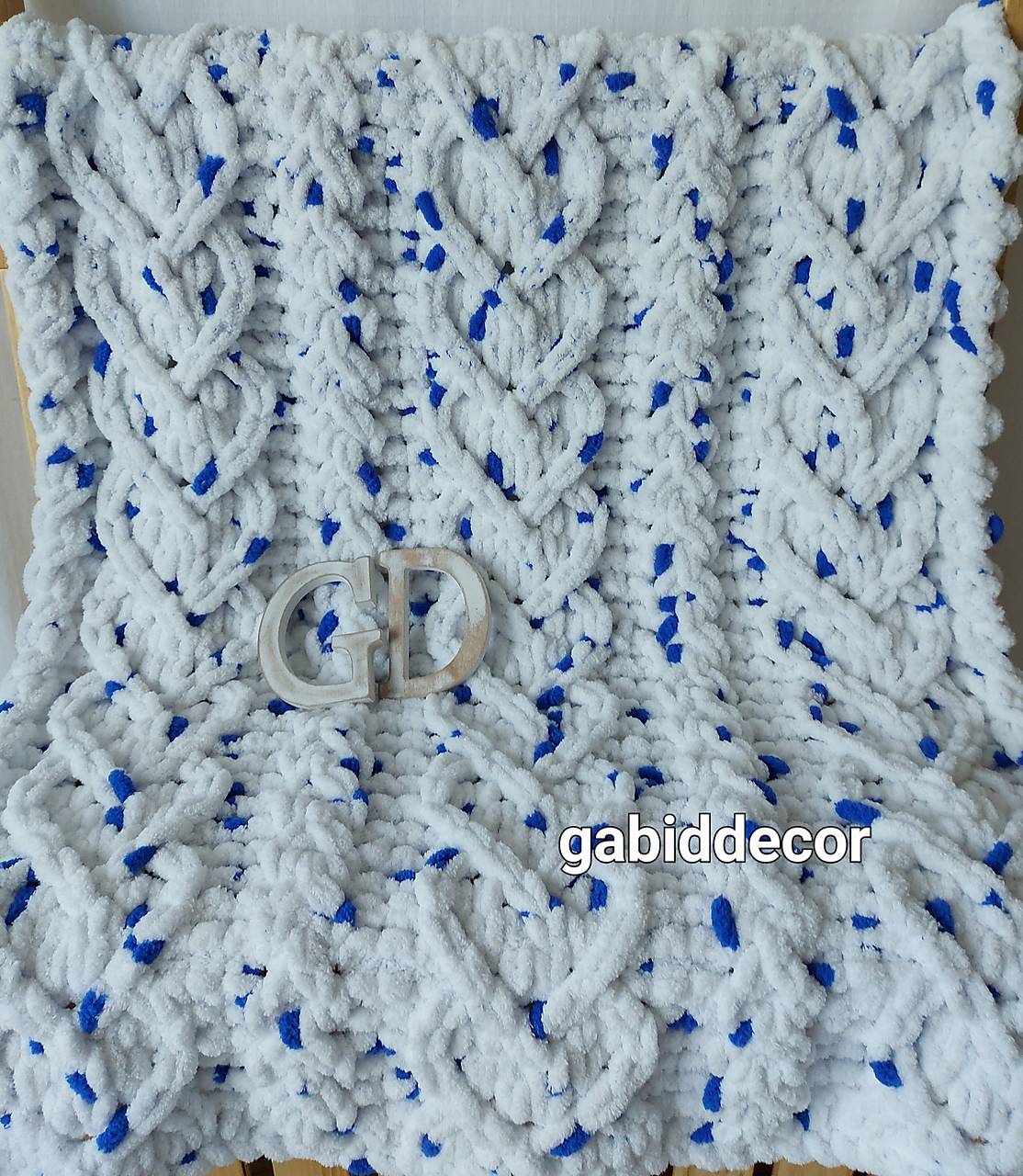 Jemnučká a ľahká deka z priadze alize puffy color (Modro biela)