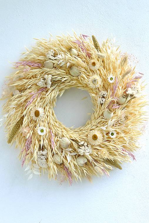 Dekorácie - Veniec sušený z bieleného ovsa so slamienkami - 15838523_