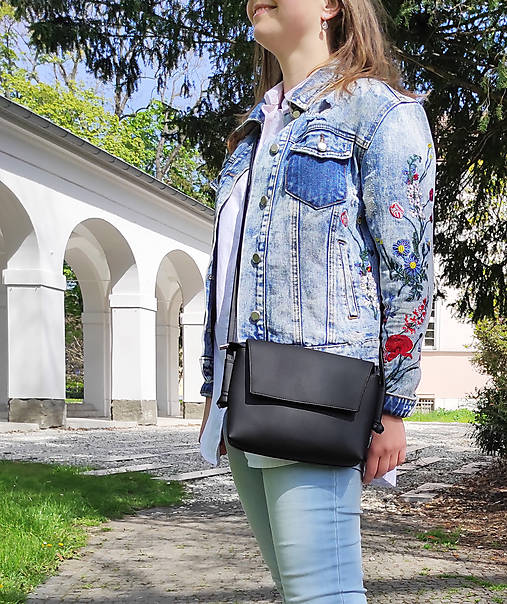 Kabelky - Iris mini bag černá - 15839407_