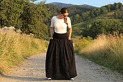 Sukne - Dlhá čierna bavlnená sukňa s vyšívanými kvetmi - 15840965_
