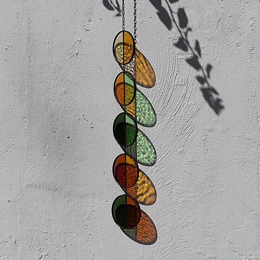 Závesná dekorácia z farebného skla "OLIVE EYES"