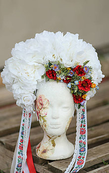 Ozdoby do vlasov - Kvetinová bohato zdobená parta "Nevesta hôľ” z pivoniek - 15842713_