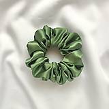 Ozdoby do vlasov - Saténová scrunchie | CLASSIC (Hrášková zelená) - 15843671_