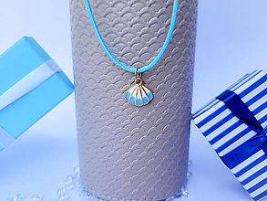 Náhrdelníky - Letný náhrdelník na koženke (Modrá mušľa) - 15843888_