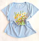 Topy, tričká, tielka - Modré tričko s poľnými kvetmi - 15854174_