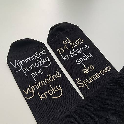 Maľované ponožky pre ženícha (čierne s novým spoločným menom)