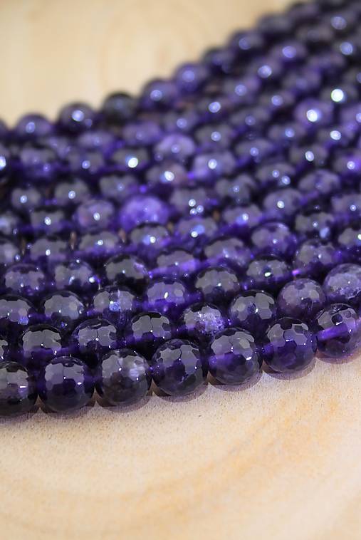 Minerály - brúsený ametyst korálky 8mm - 15859631_