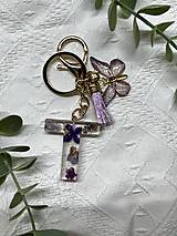 Kľúčenky - ♥ Kľúčenka s príveskom zo živice ♥ - 15859181_