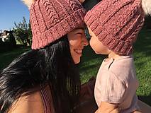 Iné oblečenie - Zimné čiapky mama a dcéra - 15858877_