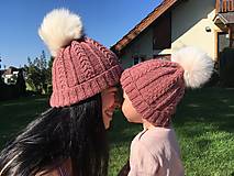 Iné oblečenie - Zimné čiapky mama a dcéra - 15858878_