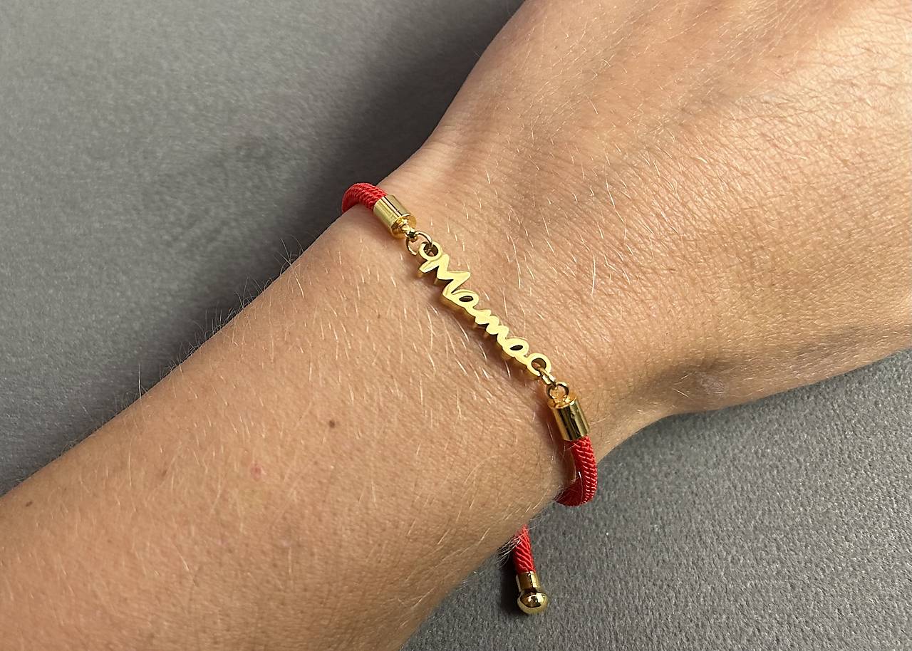 Šnúrkový náramok “Mama” z chirurgickej ocele