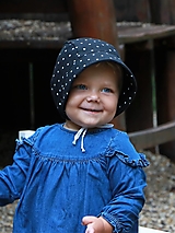 Detské čiapky - Letný detský ľanový čepiec bodka na čiernej - 15861338_