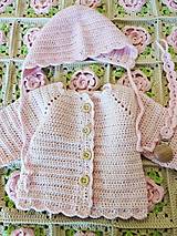 Detské oblečenie - Háčkovaný svetrík pre dievčatko - 15860096_