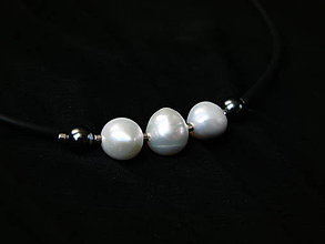 Náhrdelníky - S perlami...náhrdelník - 15861681_