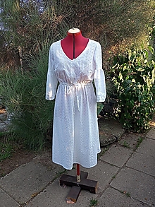 Šaty - Madeirové šaty so zaväzovaním - 15864128_