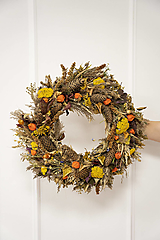 Dekorácie - Veľký prírodný veniec zo sušených rastlín babieho leta a jesene - 15866350_