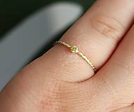 Zlatý prsteň mini mini - žltý